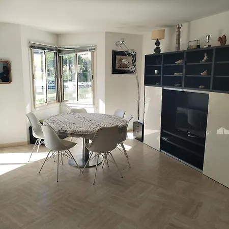 T2 Ile Cannes Marina Mandelieu